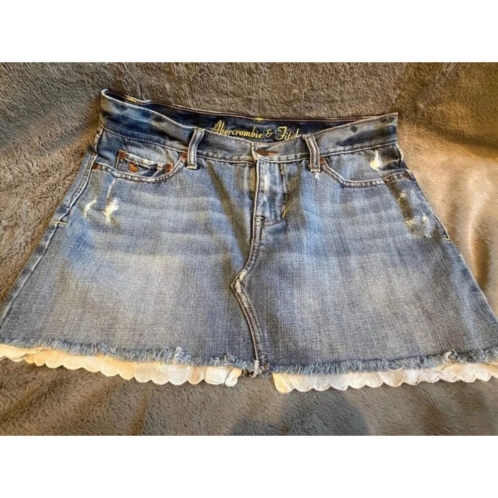 Vtg Y2K Abercrombie & Fitch Distressed Denim Mini Skirt White Lace Trim Hem Sz 2